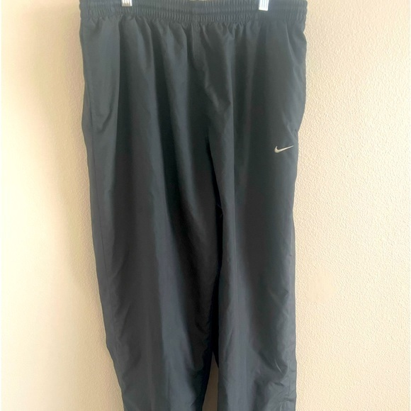 Nike Men’s‎ Charcoal Gray Track Pants w/ Mesh Liner & Bottom Zippers size XL - Picture 1 of 4